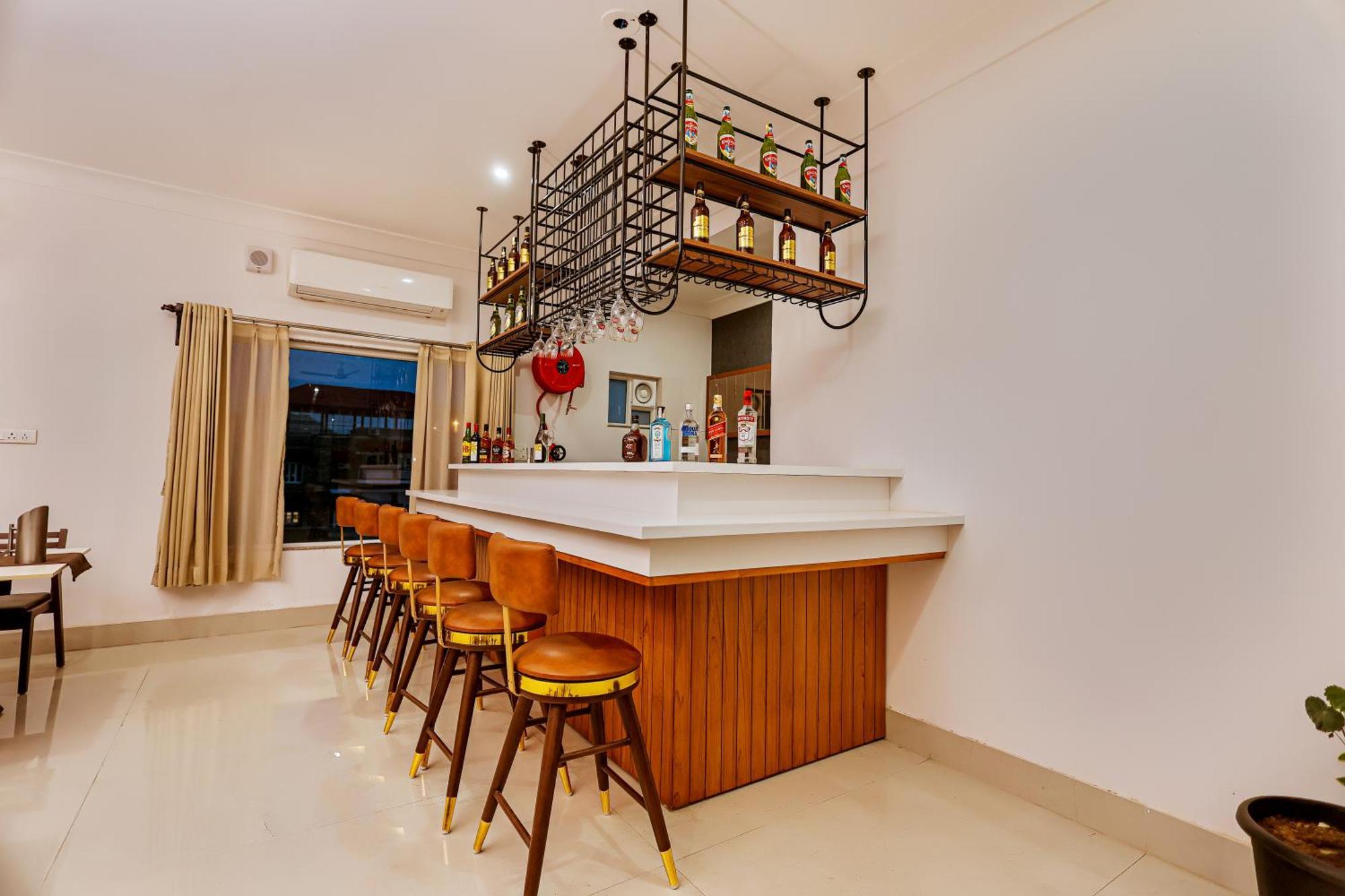 Revaas Lake View Boutique Stay อุเดเปอร์ ภายนอก รูปภาพ
