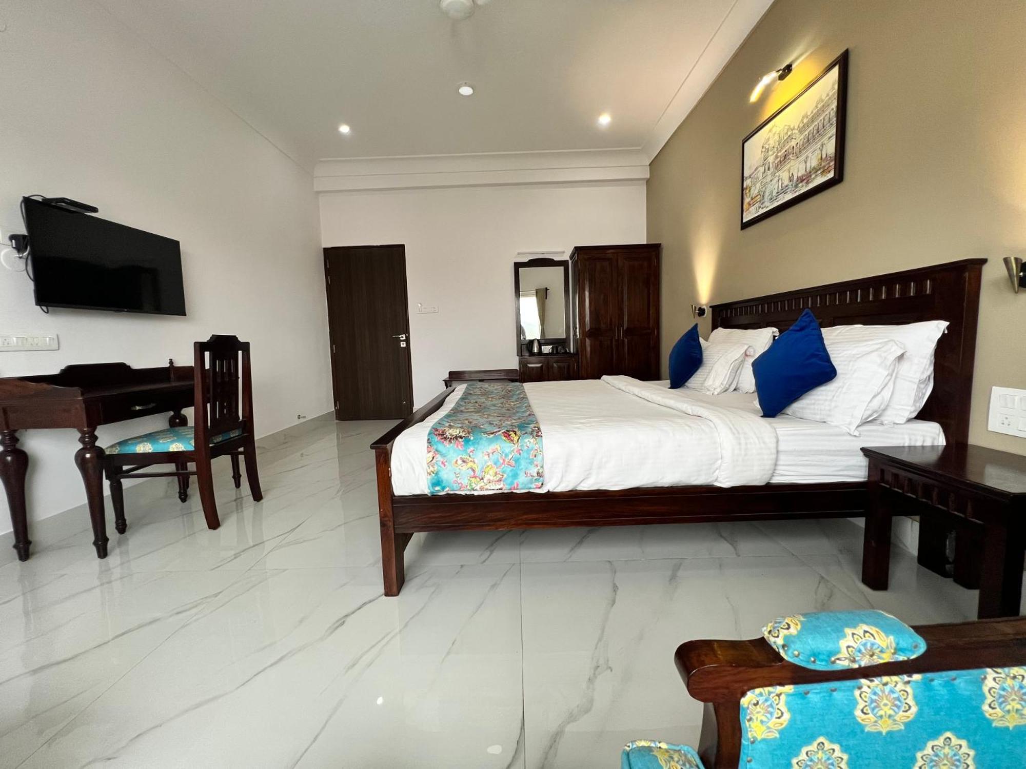 Revaas Lake View Boutique Stay อุเดเปอร์ ภายนอก รูปภาพ