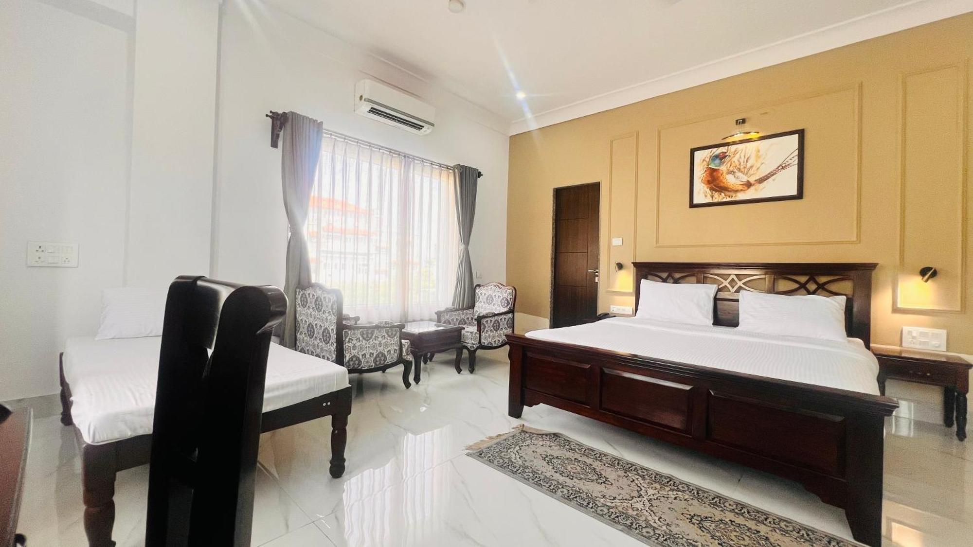 Revaas Lake View Boutique Stay อุเดเปอร์ ภายนอก รูปภาพ